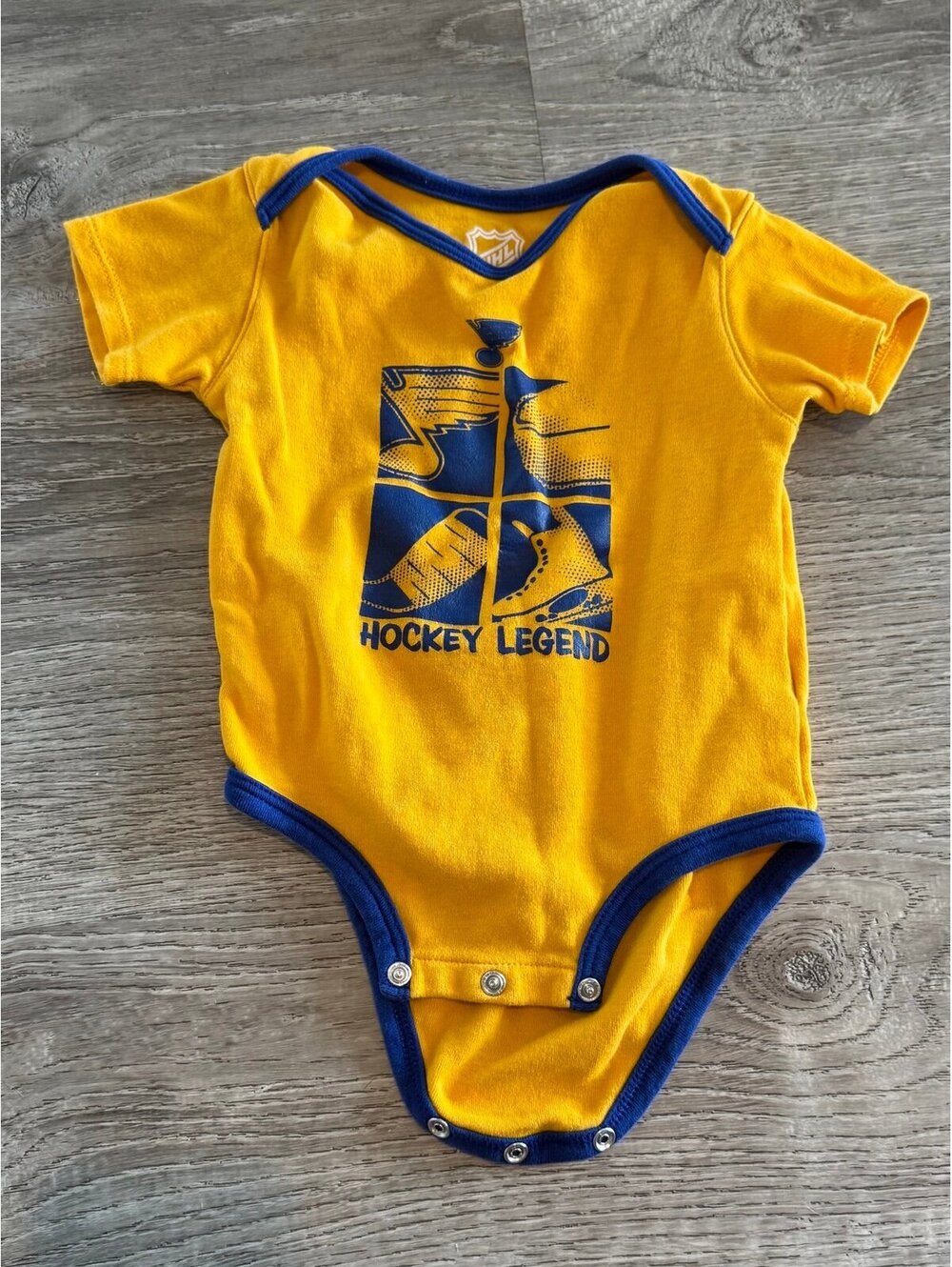 NHL St. Louis Blues Short Sleeve Bodysuit 18 months